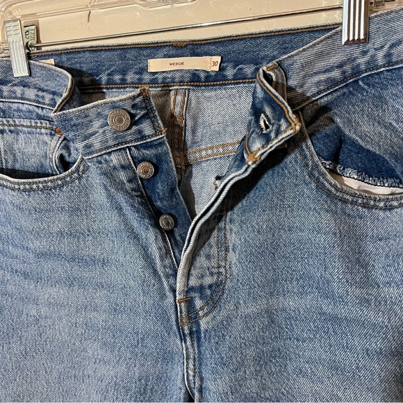 Levi’s Wedgie Icon Shut Up High Rise Raw Hem Tapered Leg Ankle Jeans Size 30 - Picture 7 of 7